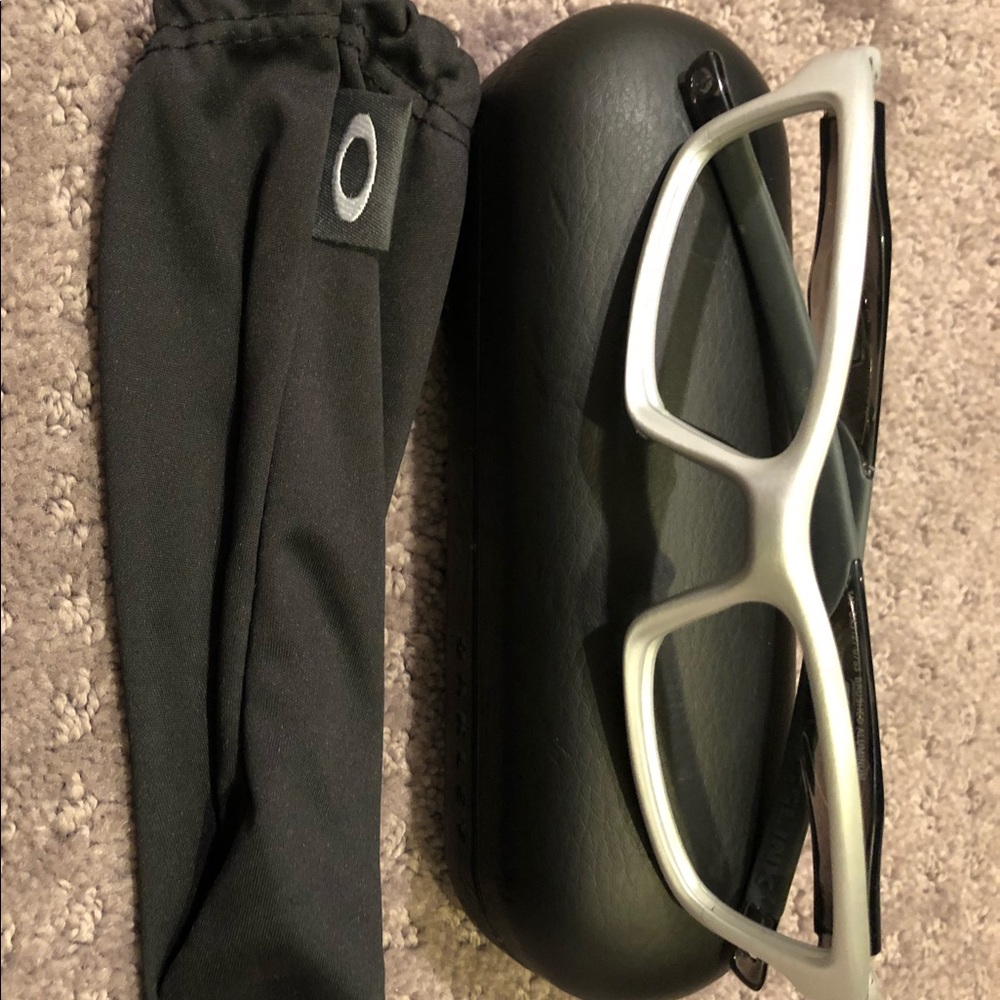 Used gently Oakley frame